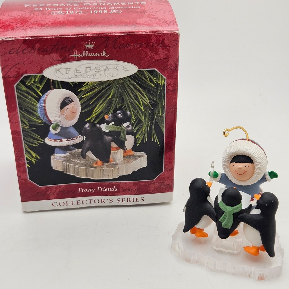 Hallmark 1998 Frosty Friends #19 Keepsake Ornament‎ Penguin Caroling w/ Box